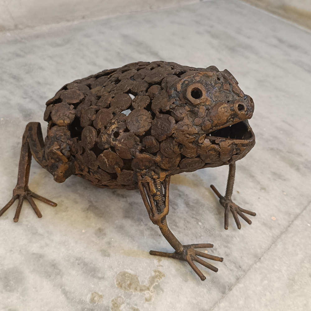 Handcrafted Recycled Metal Frog Sculpture – Upcycled Industrial Art