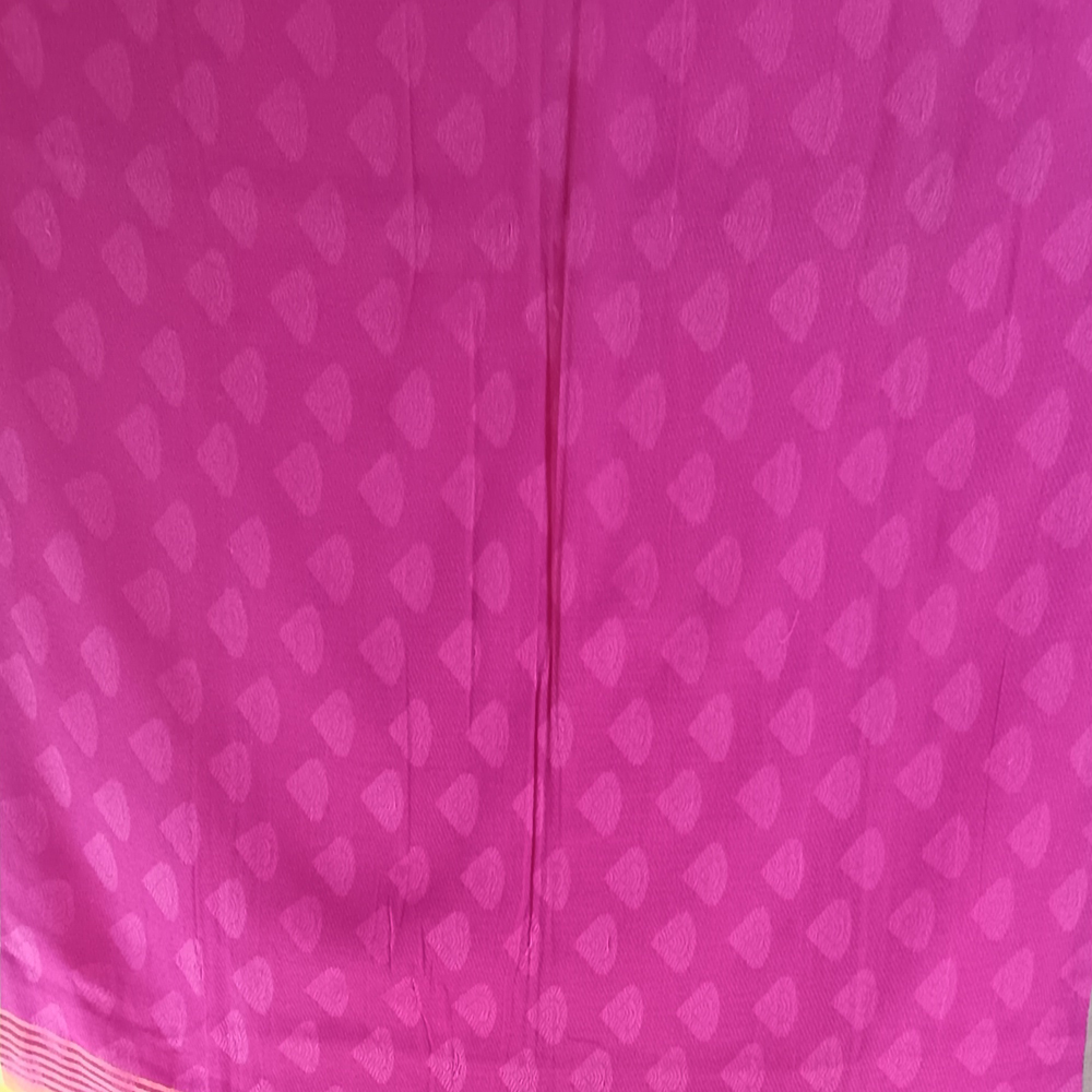 Handloom Pure Cotton Saree (5.5m) | Striking Yellow-Orange & Rani Pink Dual Tone with Heart Buti Weave | Lightweight - View 3